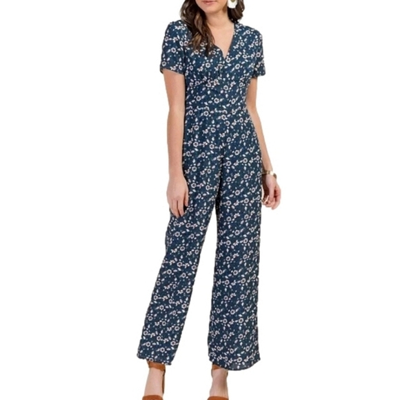 Francesca's Adeline Green Ditsy Floral Short Sleeve 40s Look Jumper Jumpsuit M - Picture 1 of 8